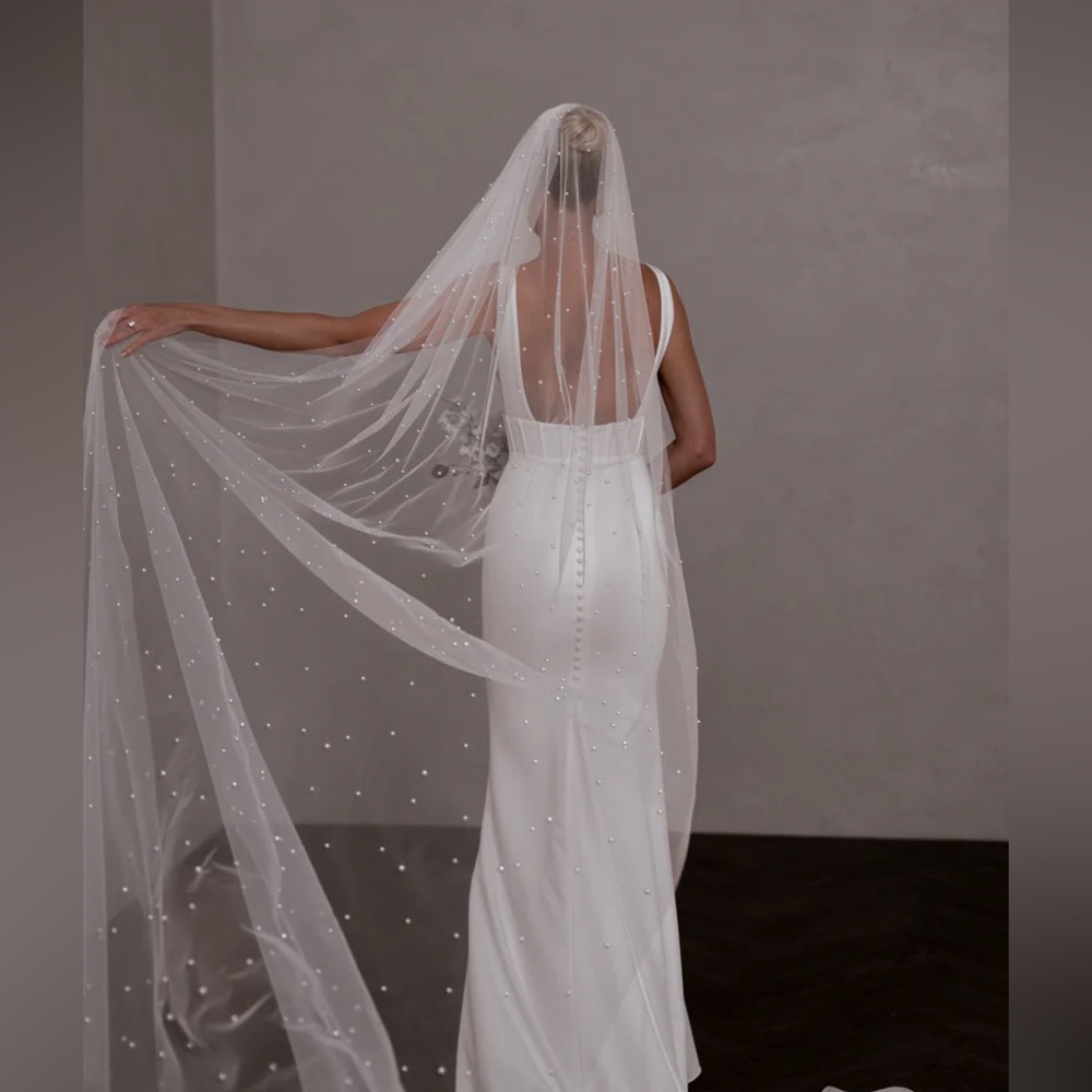 Made With Love Pearl Veil long